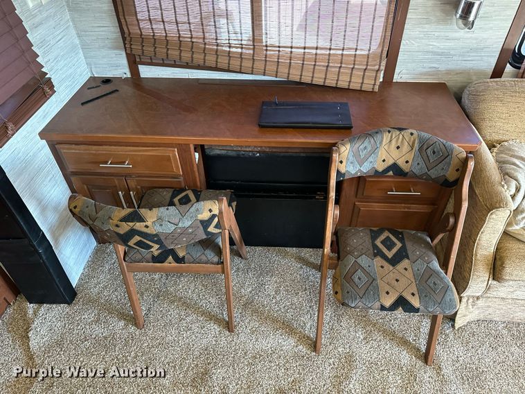 image for item EH6711 2003 Newmar Kountry Star RV