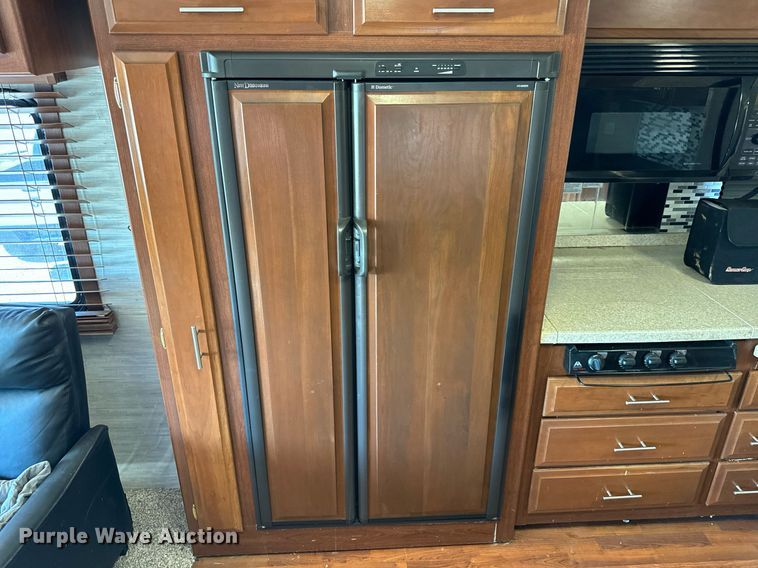 image for item EH6711 2003 Newmar Kountry Star RV