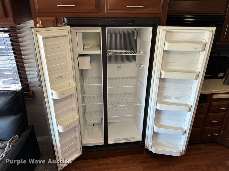 image for item EH6711 2003 Newmar Kountry Star RV