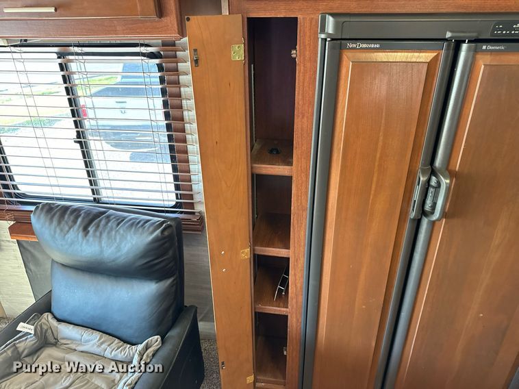 image for item EH6711 2003 Newmar Kountry Star RV