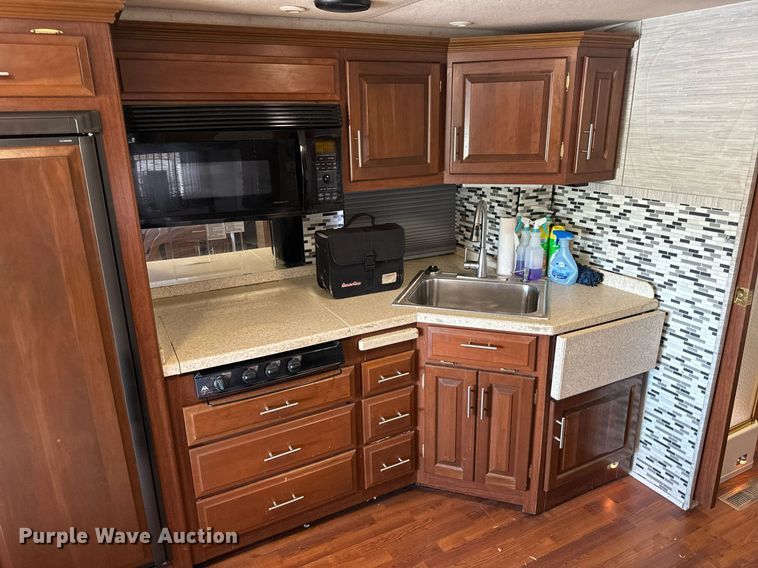 image for item EH6711 2003 Newmar Kountry Star RV