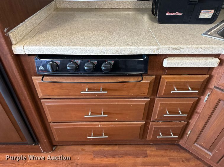 image for item EH6711 2003 Newmar Kountry Star RV