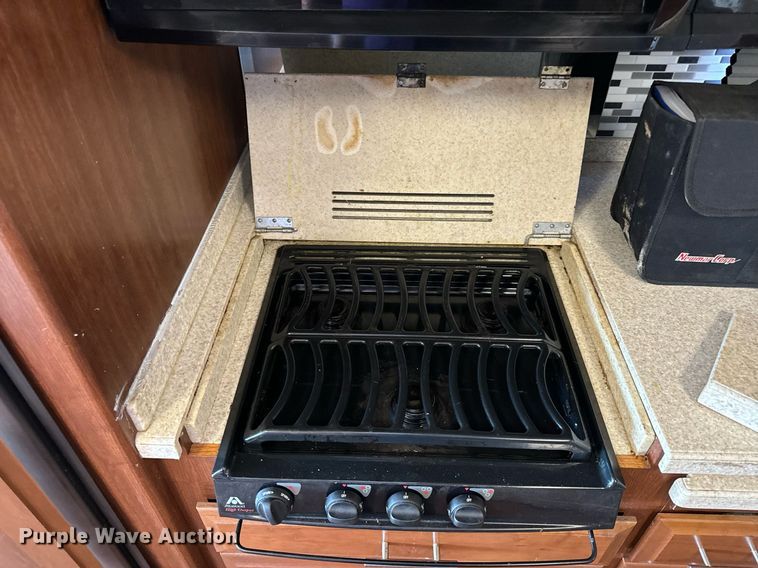 image for item EH6711 2003 Newmar Kountry Star RV