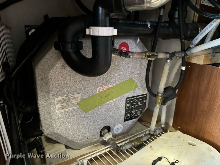 image for item EH6711 2003 Newmar Kountry Star RV