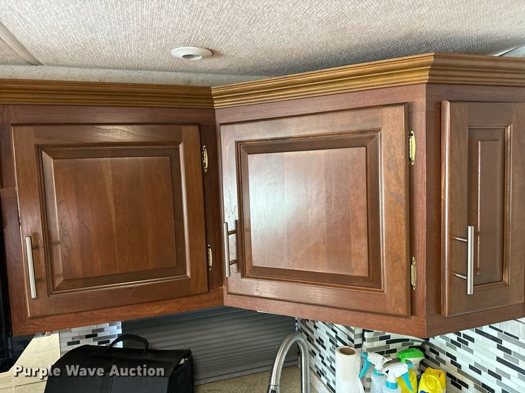 image for item EH6711 2003 Newmar Kountry Star RV