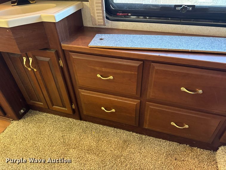 image for item EH6711 2003 Newmar Kountry Star RV