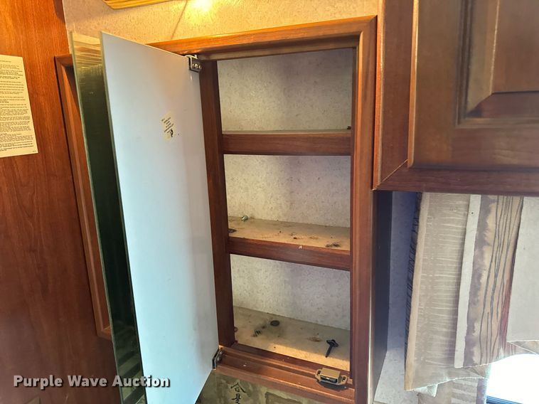 image for item EH6711 2003 Newmar Kountry Star RV