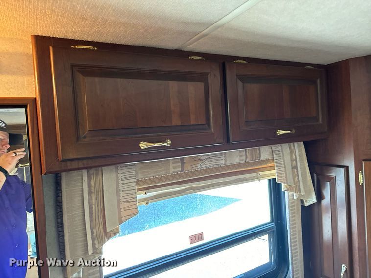 image for item EH6711 2003 Newmar Kountry Star RV