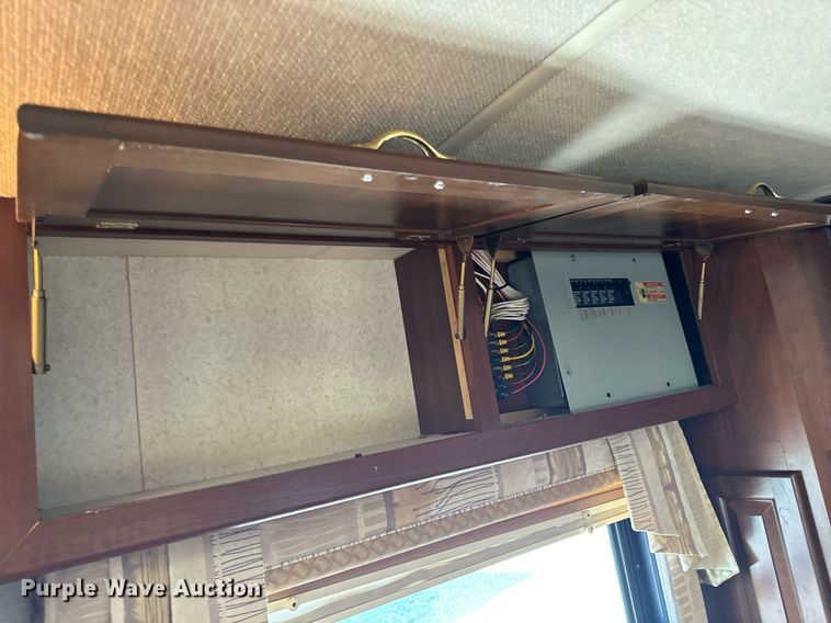 image for item EH6711 2003 Newmar Kountry Star RV