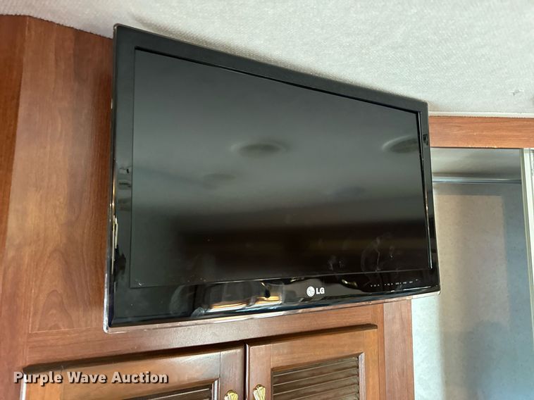 image for item EH6711 2003 Newmar Kountry Star RV