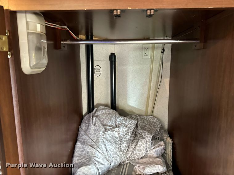 image for item EH6711 2003 Newmar Kountry Star RV