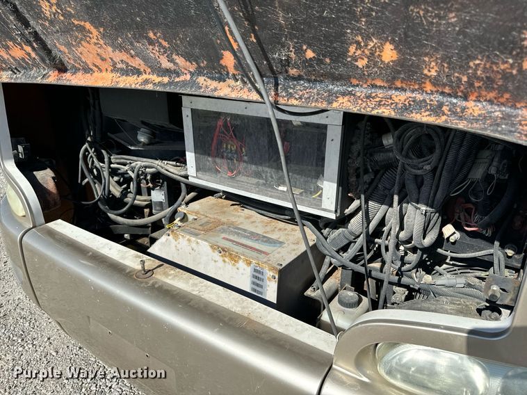 image for item EH6711 2003 Newmar Kountry Star RV