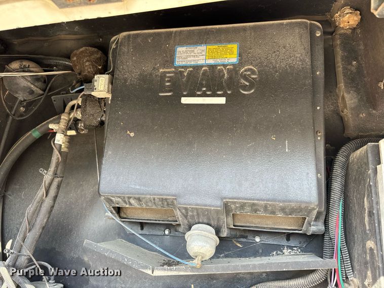 image for item EH6711 2003 Newmar Kountry Star RV