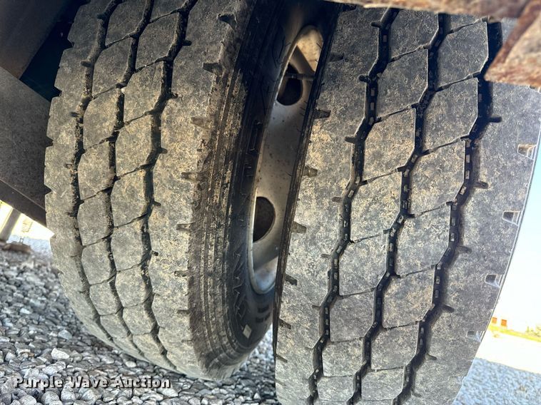 image for item EH6711 2003 Newmar Kountry Star RV