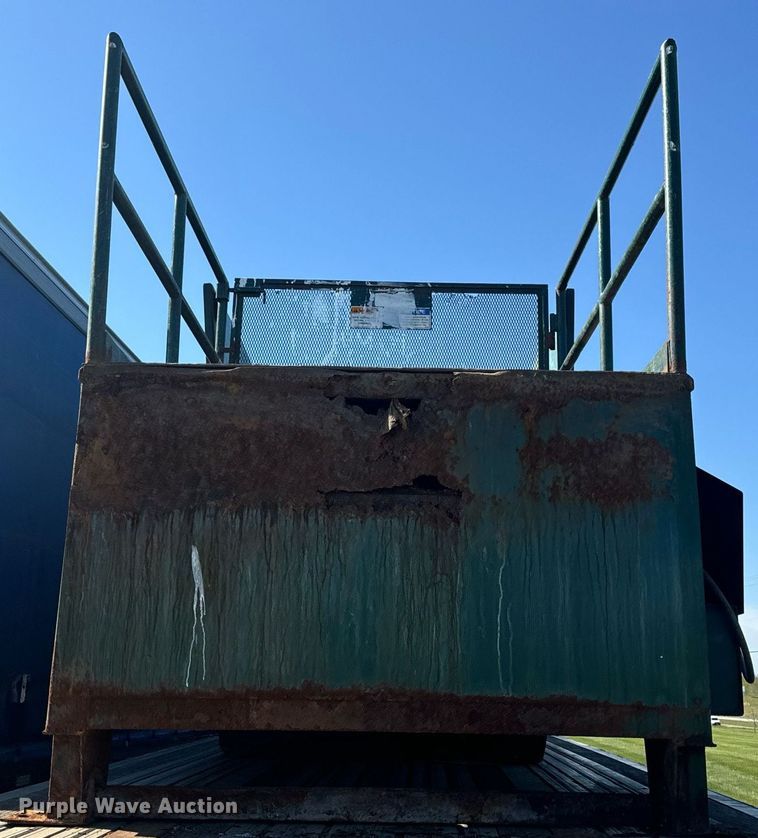 image for item EH6712 2006 Marathon  RJ-325 roll-off trash compactor