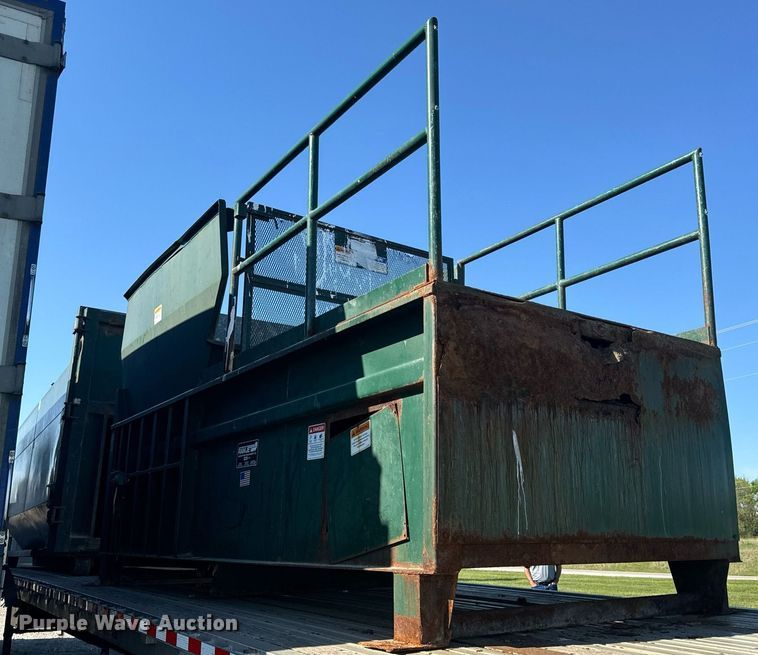 image for item EH6712 2006 Marathon  RJ-325 roll-off trash compactor