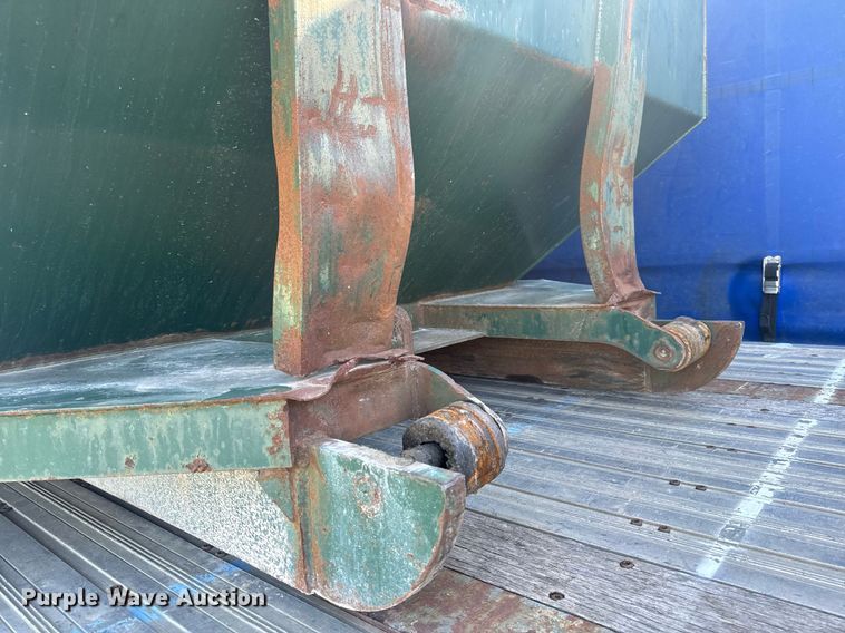 image for item EH6712 2006 Marathon  RJ-325 roll-off trash compactor