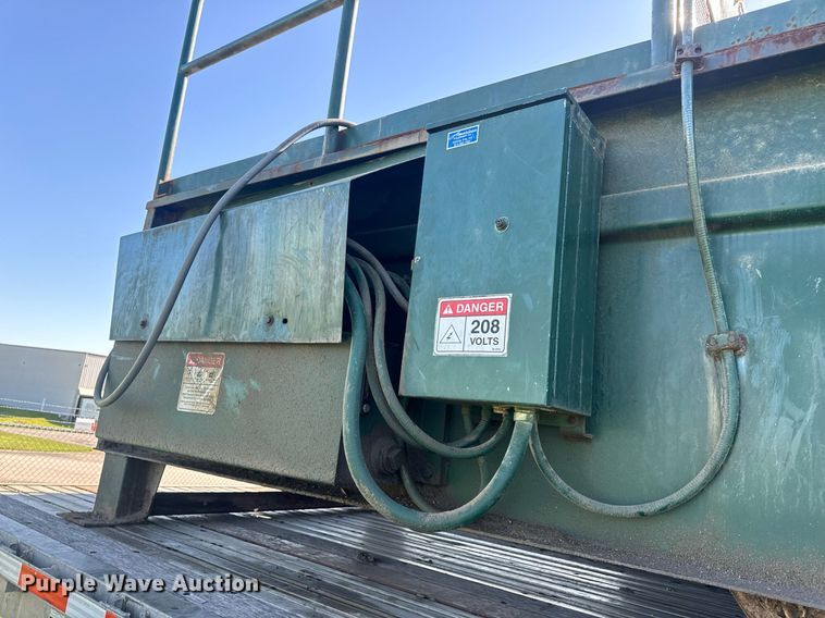 image for item EH6712 2006 Marathon  RJ-325 roll-off trash compactor