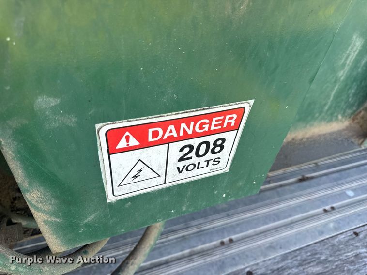 image for item EH6712 2006 Marathon  RJ-325 roll-off trash compactor