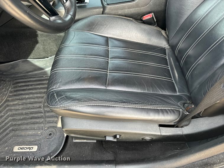 image for item EH6725 2013 Chrysler 300 S 