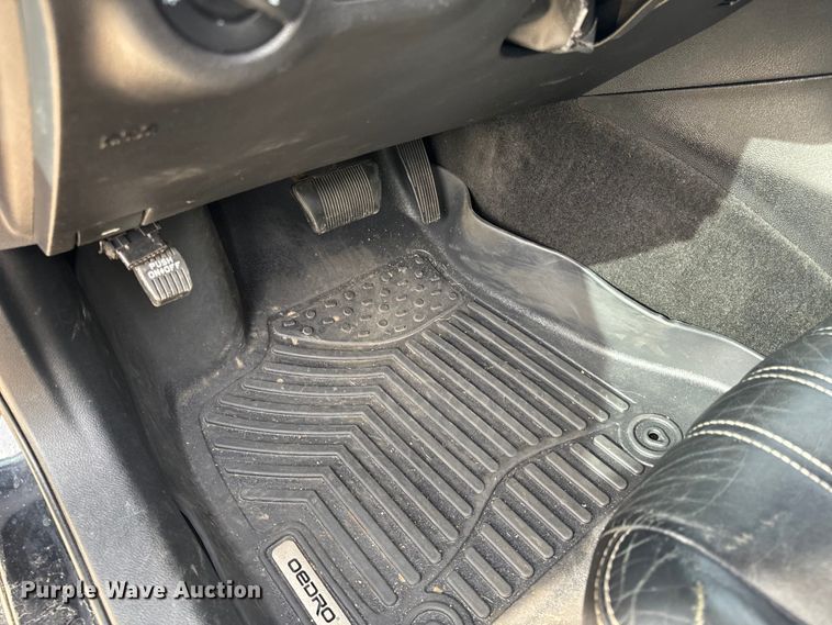 image for item EH6725 2013 Chrysler 300 S 