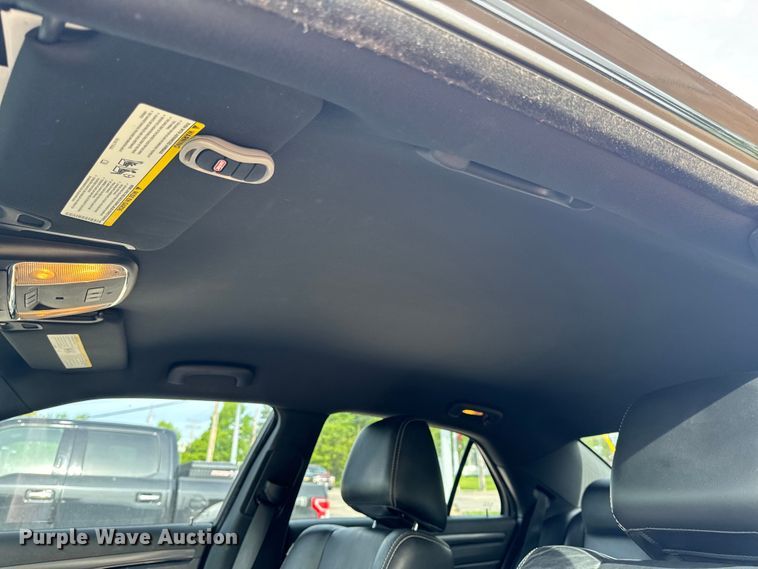 image for item EH6725 2013 Chrysler 300 S 