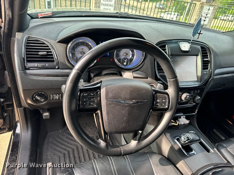 image for item EH6725 2013 Chrysler 300 S 