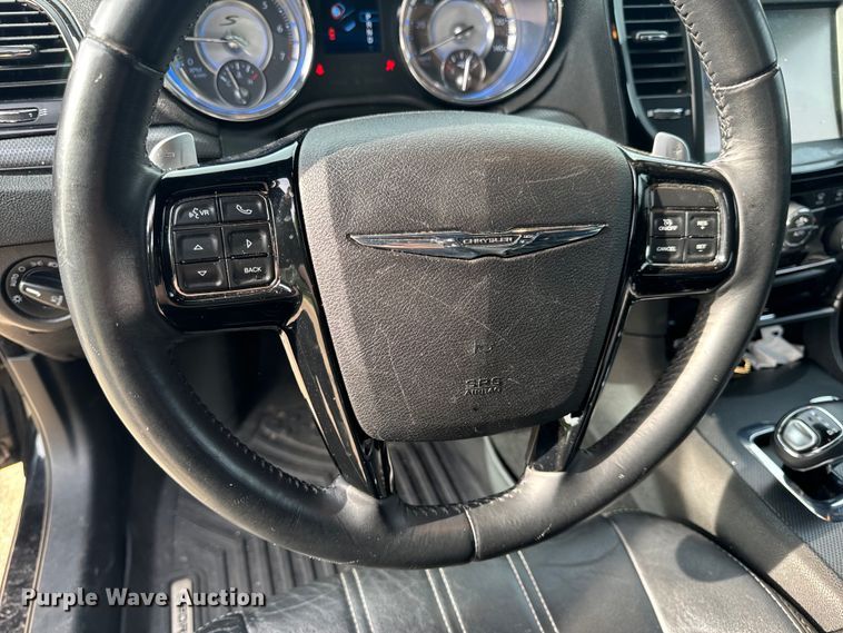 image for item EH6725 2013 Chrysler 300 S 