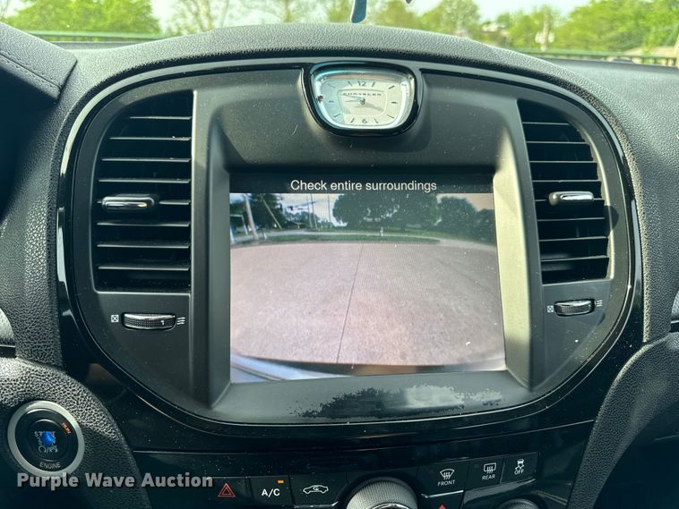 image for item EH6725 2013 Chrysler 300 S 