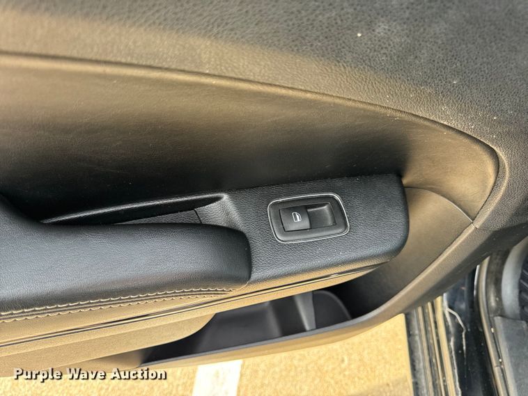 image for item EH6725 2013 Chrysler 300 S 