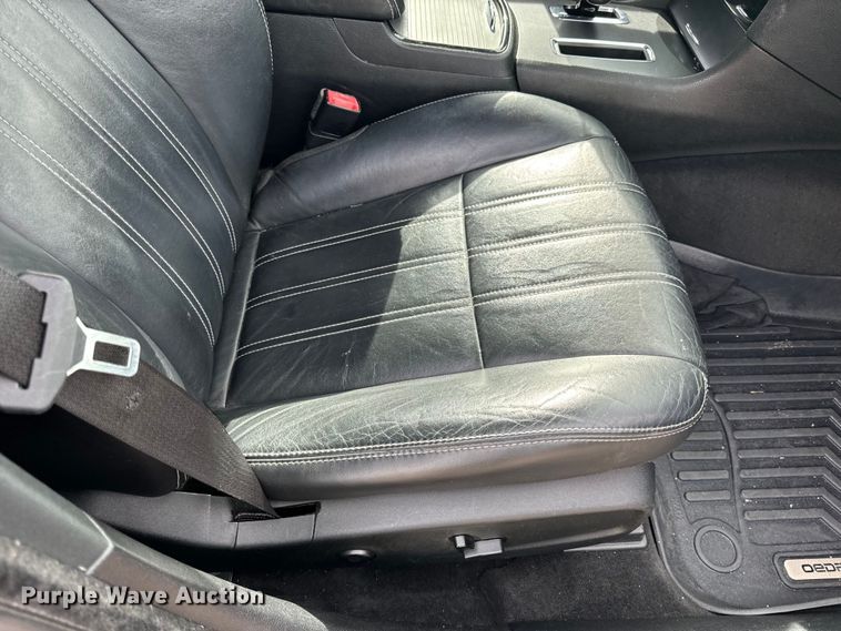 image for item EH6725 2013 Chrysler 300 S 