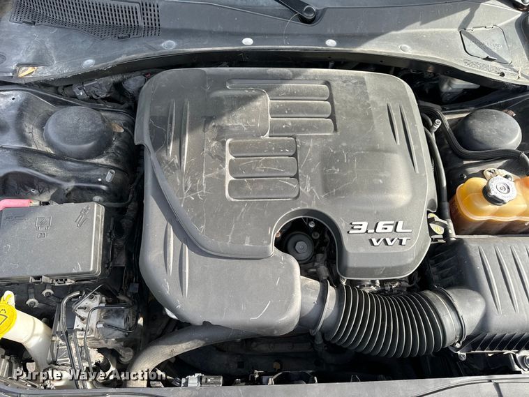 image for item EH6725 2013 Chrysler 300 S 