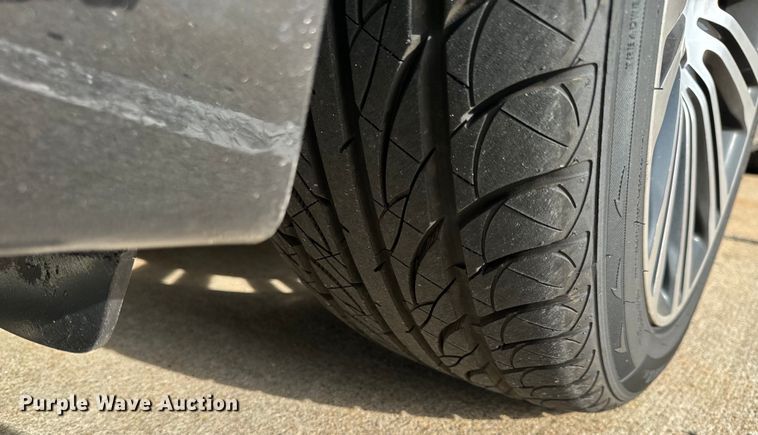 image for item EH6725 2013 Chrysler 300 S 