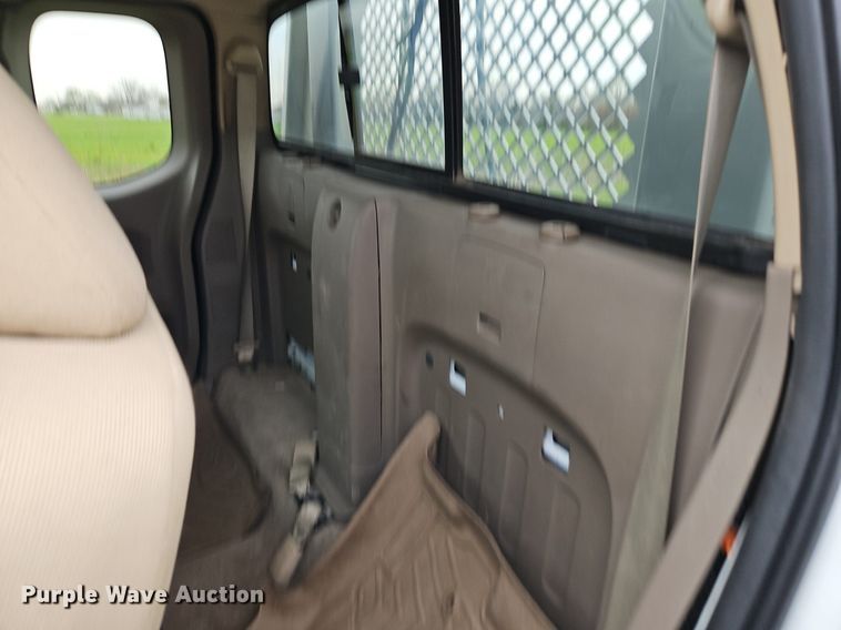 image for item EI3719 2015 Nissan Frontier  flatbed pickup truck