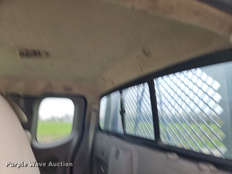 image for item EI3719 2015 Nissan Frontier  flatbed pickup truck