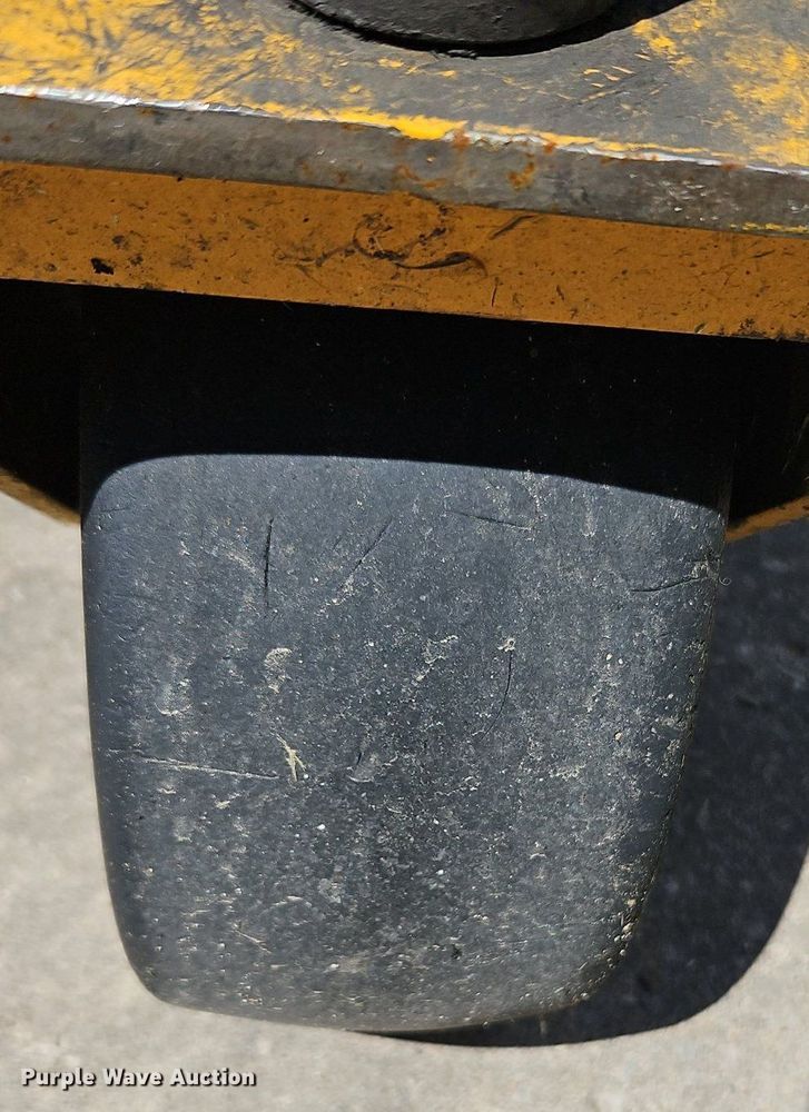 image for item EI3777 2013 Wright WS48FFX730E ZTR lawn mower