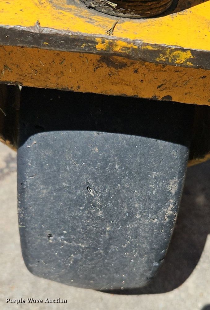 image for item EI3777 2013 Wright WS48FFX730E ZTR lawn mower