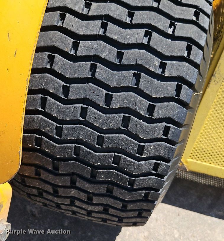 image for item EI3777 2013 Wright WS48FFX730E ZTR lawn mower