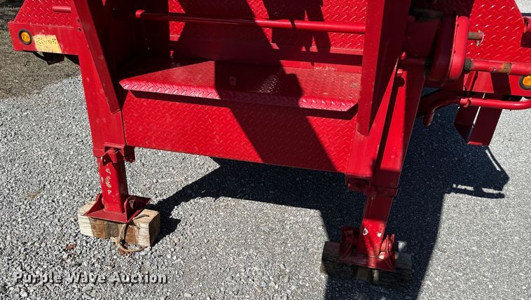 image for item EJ0535 2004 Paiute equipment trailer