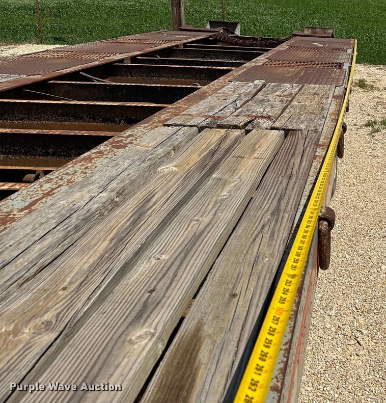 image for item EJ0567 2007 Interstate 50DLA equipment trailer