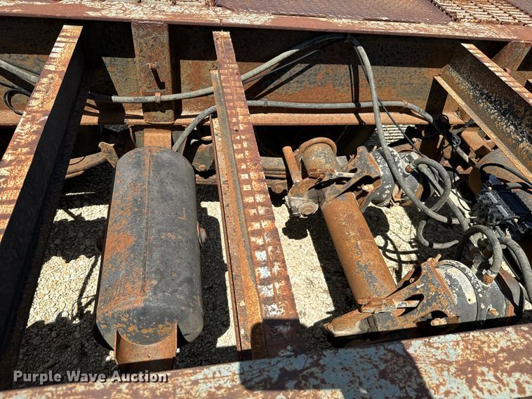 image for item EJ0567 2007 Interstate 50DLA equipment trailer