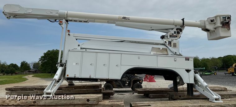 image for item EJ0587 Altec bucket truck bed