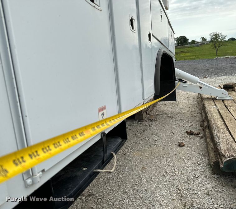 image for item EJ0587 Altec bucket truck bed