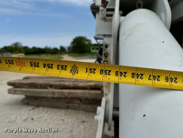 image for item EJ0587 Altec bucket truck bed