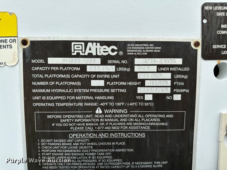 image for item EJ0587 Altec bucket truck bed