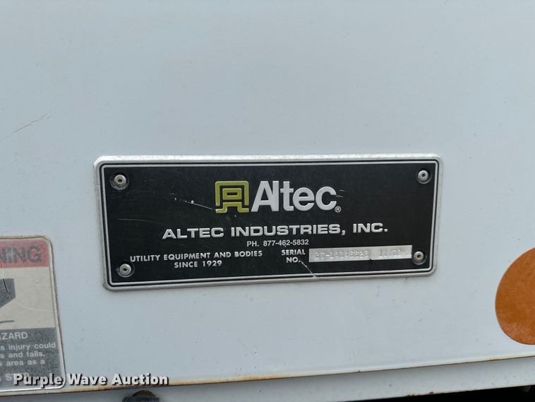 image for item EJ0587 Altec bucket truck bed