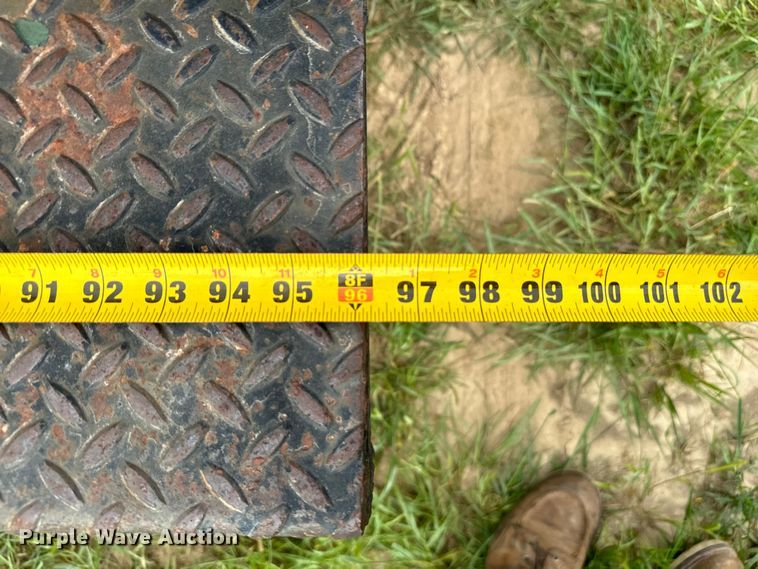 image for item EJ0588 2003 GMC C4500 utility / service truck