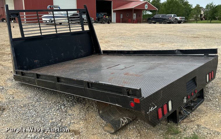 image for item EJ0588 2003 GMC C4500 utility / service truck