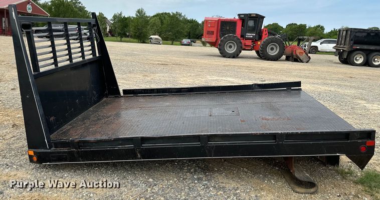 image for item EJ0588 2003 GMC C4500 utility / service truck