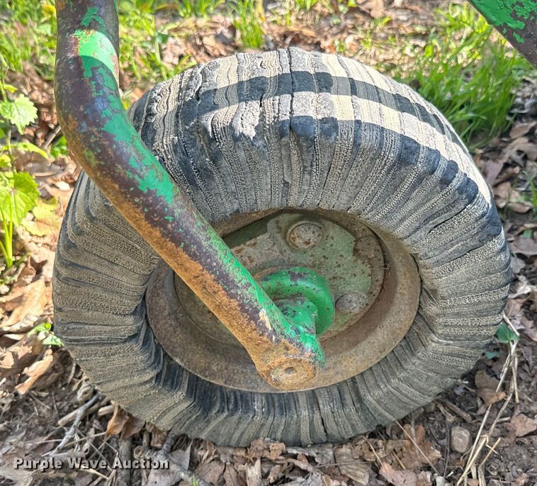 image for item EJ2689 John Deere 407 rotary mower